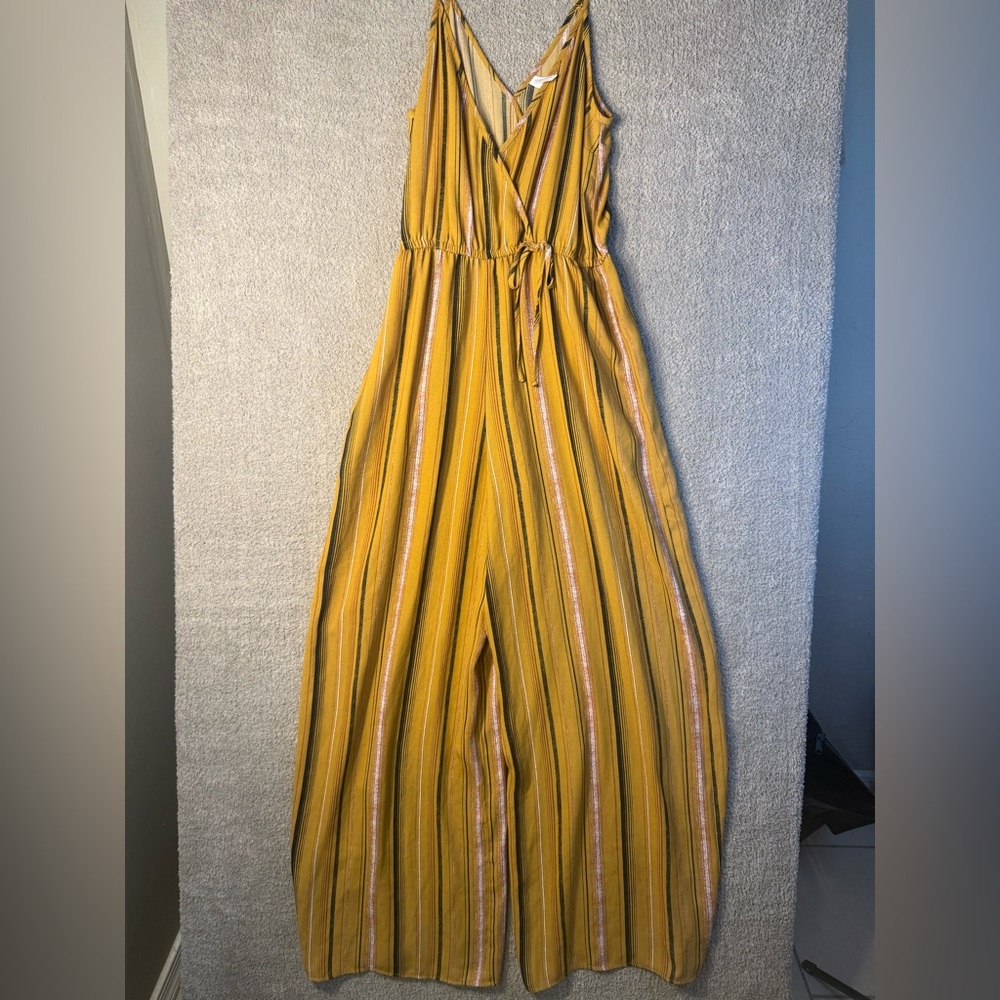 Small Women’s Wide Leg Mustard Xhilaration Casual Jumpsuit